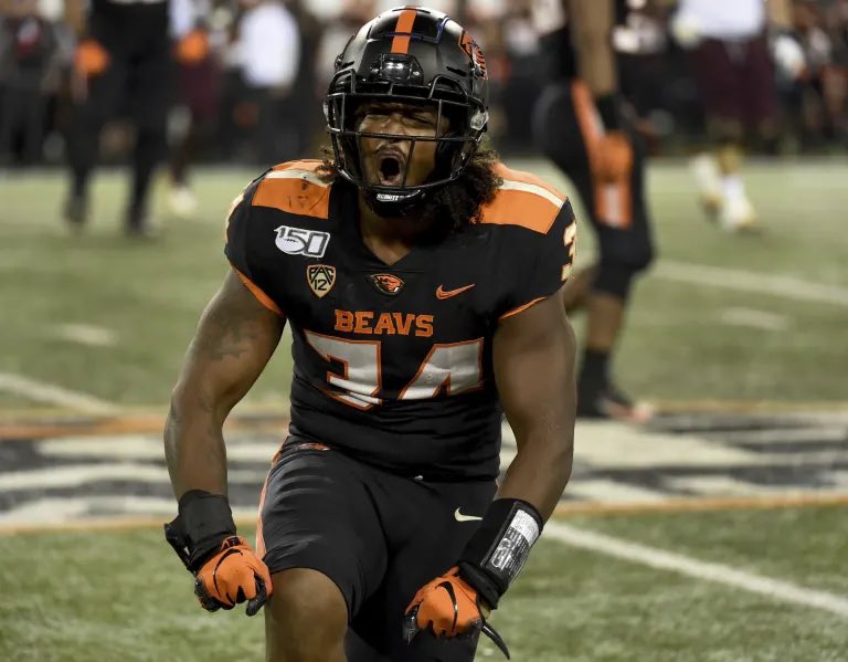 #TTGOG After a great spring game and conversation with @CoachAJCoop, I have received an D1 Offer from Oregon State University! #GoBeavs🦫 @BeaverFootball @CoachGotte @JasonHinkelman @OilerRecruiting @DonnieBaggs_
