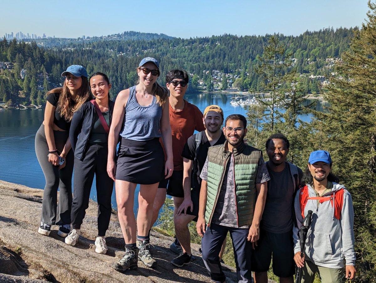 Great hike with (most of) the group this weekend to Quarry Rock in Deep Cove… we live in a beautiful place 😍