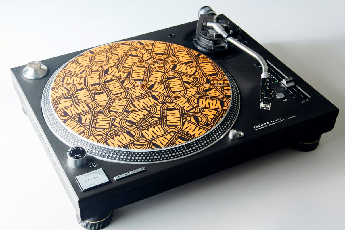 YAXIearpads's tweet photo. YAXI x Dr. Suzuki 12" Slipmat Pair
#yaxiearpads
#yaxigril
#slipmat https://t.co/eCcLlfnfEA
