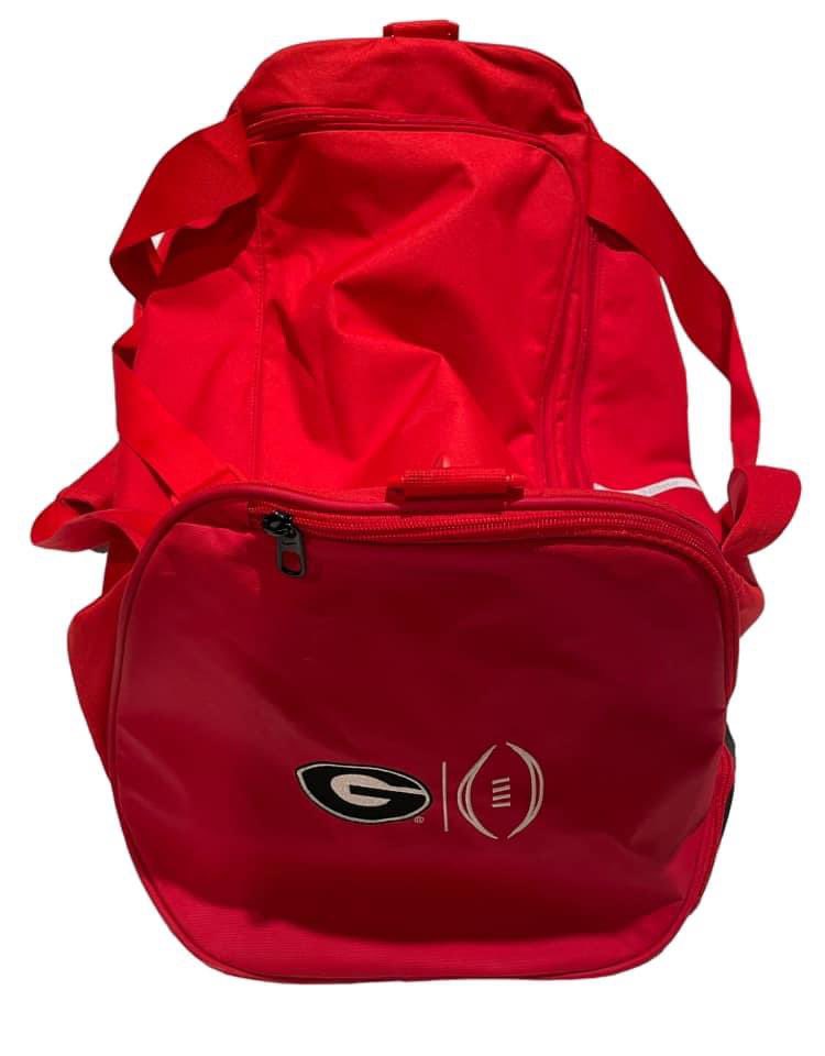 Pbird02's tweet image. RARE- 2022/2023 Nike CFP Playoff Red Duffel Bag w/ Power G/CFP logos. $220 shipped. Accept Venmo. PM if interested