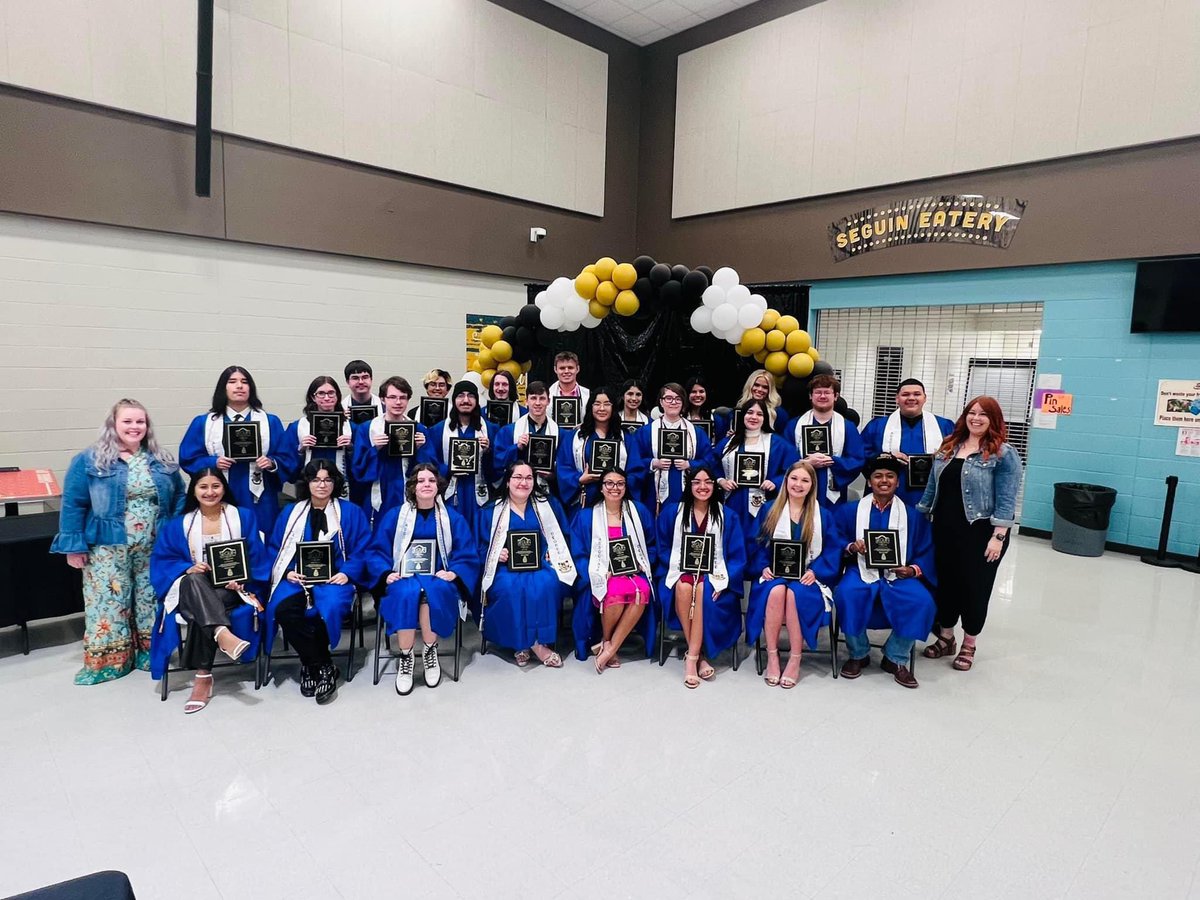 Congratulations to this amazing group of students, they will be missed in the halls of SHS.  ECHS 2024🎓
<a href="/SeguinHSTx/">Seguin High School</a> 
<a href="/SeguinISD/">Seguin ISD</a> 
<a href="/lasirena73/">Christine Peréz (ella/she/her)</a> 
<a href="/saldanact/">Cristóbal T. Saldaña, Ed.D.</a>