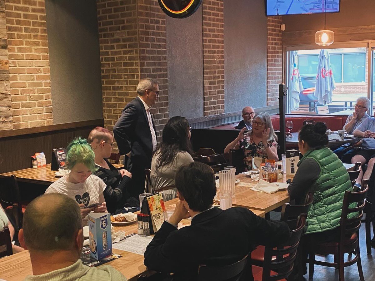 Thank you to everyone who attended the @OxfordPLA’s first Liberal Social tonight at Crabby Joe’s. Thank you to @tedhsu for coming to speak to us about the work that @BonnieCrombie and our #OLP Team is doing to hold Doug Ford and his Government to account! #ONpoli #CDNpoli #LPC
