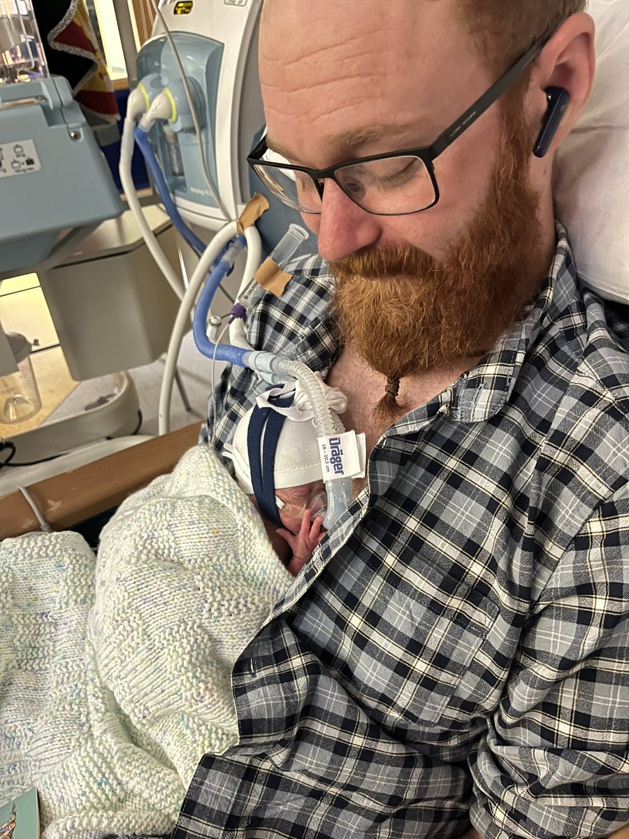 Here is our second kangarooathon candidate on the neonatal unit having cuddles and a night time story with her daddy, for the next 3 hours ❤️👶🏻. (parental consent obtained for photo) #kangarooathon #kangaroocuddle #skintoskin #neonatalunit #cuddles