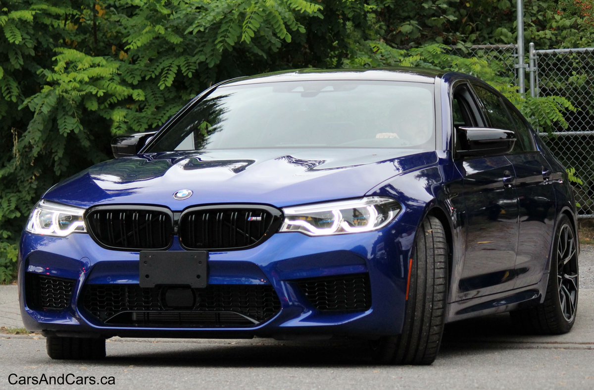 BMW M5

 #BMW #GermanCar 
 bmw.carsblitz.com