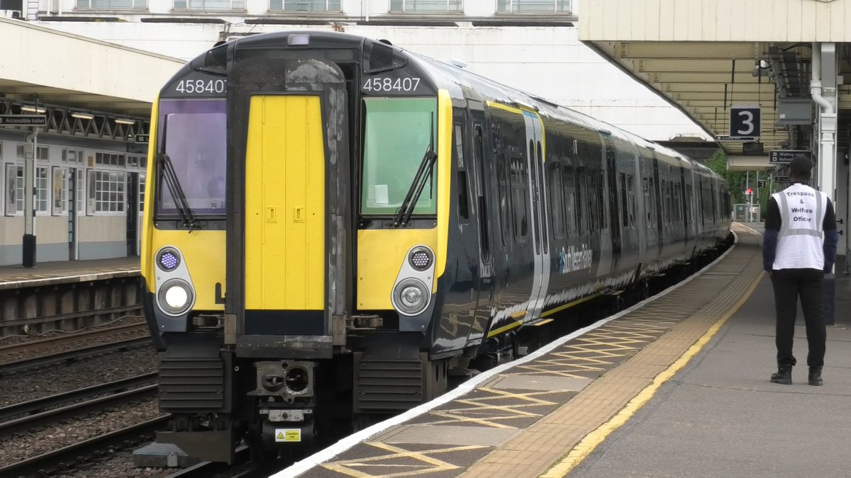 BIG 458/4 NEWS!

Later on today, a 458/4 will visit Waterloo for the first ever time. It will come in direct from Wimbledon Park Depot, run around the Hounslow Loop, then run back to Wimbledon Park Depot via Richmond and Weybridge. Paths can be found in the thread below.