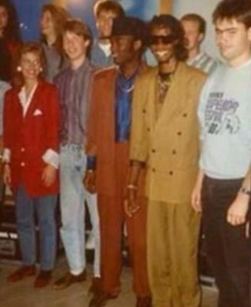@fobita @AbodaJovanna @OyuluPatrick Here is the team on the set for the greatest hit of all time. Kristine is left in red jacket. I wonder if the MJ in brown is Frank Mbalire