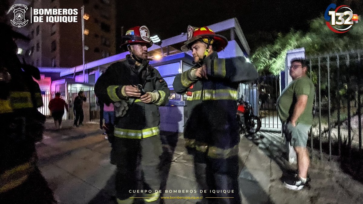 cbi_iqq's tweet photo. Bomberos de Iquique respondió a incidente por combustión de gas al interior de departamento en Av. Salvador Allende y Serrano. Hasta el lugar se movilizaron 4 unidades. La emergencia no dejó personas lesionadas. 
#Iquique
#BomberosIquique
#emergenciaCBI https://t.co/rwDeFAq5HI