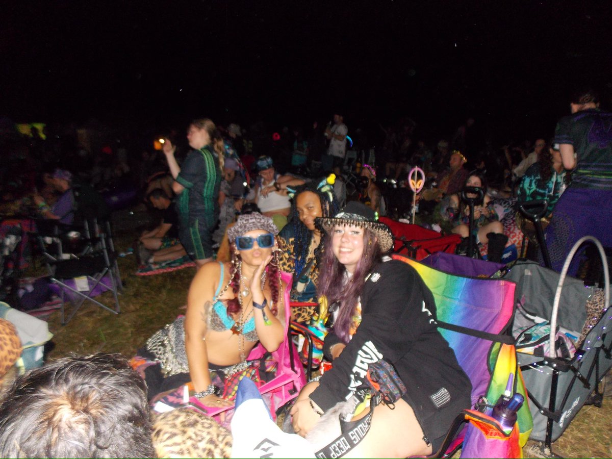 livilora's tweet photo. i think ab @SoundHavenFest every single day https://t.co/vjEZM4xXcT