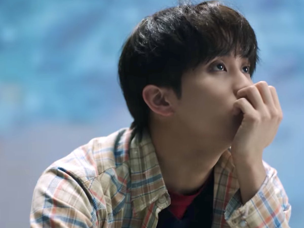 markonesmark's tweet image. 상어와 함께 자란 소년은 수영을 배울 필요가 없지