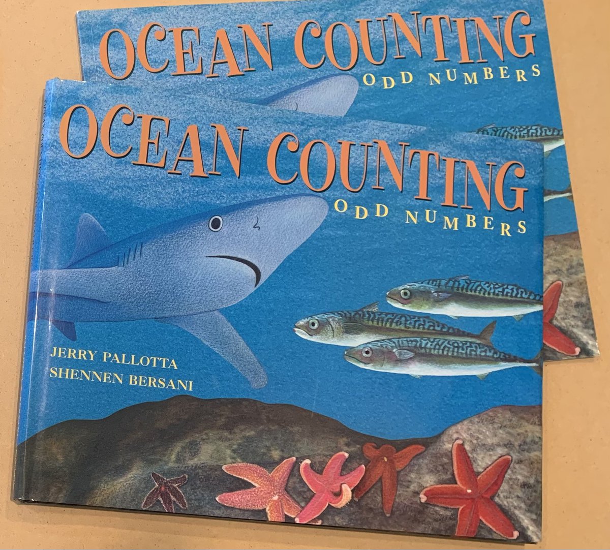 I’ve got a book for that! Ocean Counting: Odd Numbers @jerrypallotta @charlesbridge #illustrator #kidslit 🎨📚