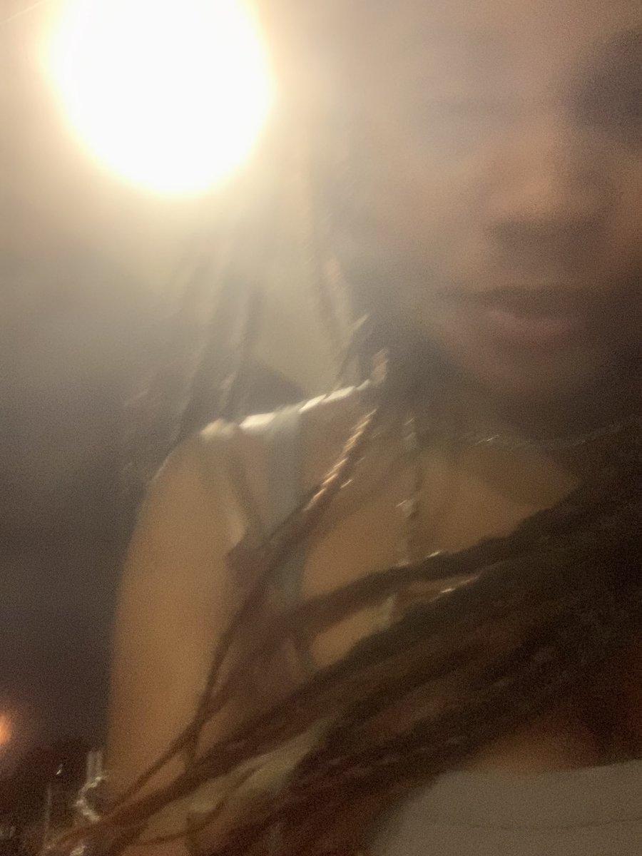 hydrokodonee's tweet image. a girl #stranded at a bus station