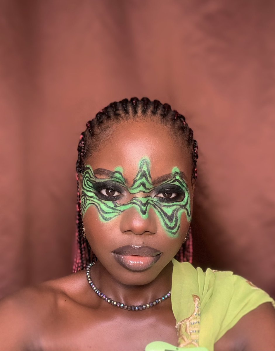 KarimoAdewale's tweet photo. If you see this, kindly drop a like and comment so I’ll know my X is working 😇🥰
•
#makeup #GodMorningWednesday https://t.co/jy7Bg4NmN9