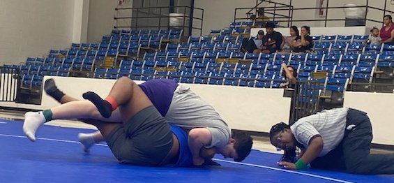 More wrestling from the Creekview and Wayside dual!
@boswellhs 
@emsisdathletics