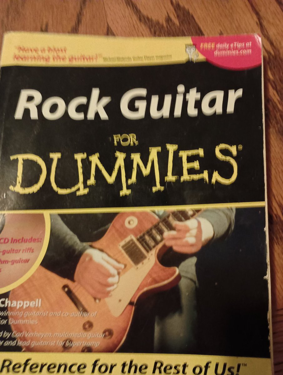 I was on page 262 of 332 in the 'Rock Guitar' book last night. Now I am on page 297 of 332 of the 'Rock Guitar' book. @capitolrecords @capitolmusic @umgnashville @umg