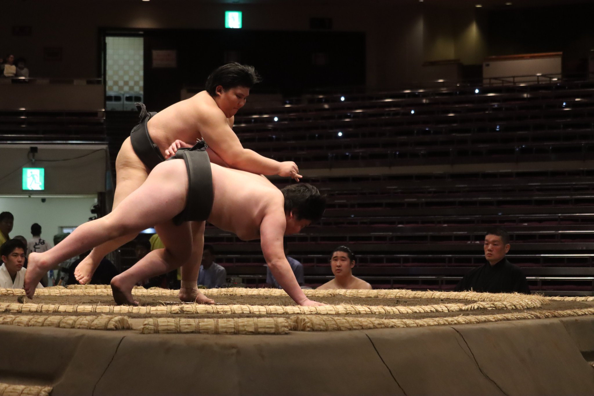 GNlixu9aQAIFDw4.jpg:large