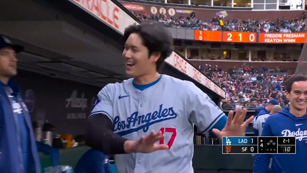 大谷翔平 MLB1,2,3号ホームラン 2018年4月3,4,6日チケット Amazon.co.jp: 大谷翔平 #0036 ドジャース移籍後初ホームラン