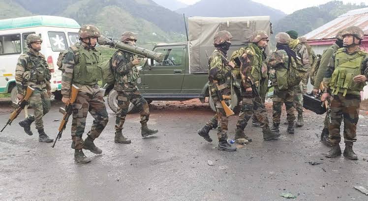 As per the reports Pakistani terrorists operating in the border districts of Rajouri and Poonch and hills of Basantgarh in Udhampur district have been using ‘Secured Communication Network’ making it difficult for security agencies to intercept them.