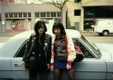 Two generations of punk rock women 🖤

Joan Jett and Kathleen Hannah.

Photographer unfortunately unknown to me

#punk #punks #punkrock #womenofpunk #joanjett #kathleenhanna #history #punkrockhistory