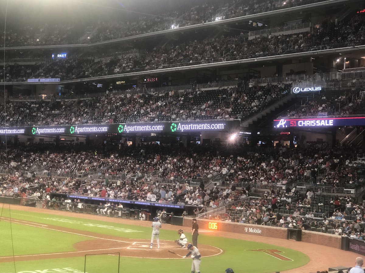 crazeerayzee's tweet photo. Chicago vs. Atlanta! ATL WINS!!!! The best tickets for sporting events are the tickets you get because your company is a sponsor! #Atlanta #AtlantaBraves #AtlantaBaseball #atlantabravesbaseball #chicago #chicagocubs https://t.co/GbpEjtyTzx