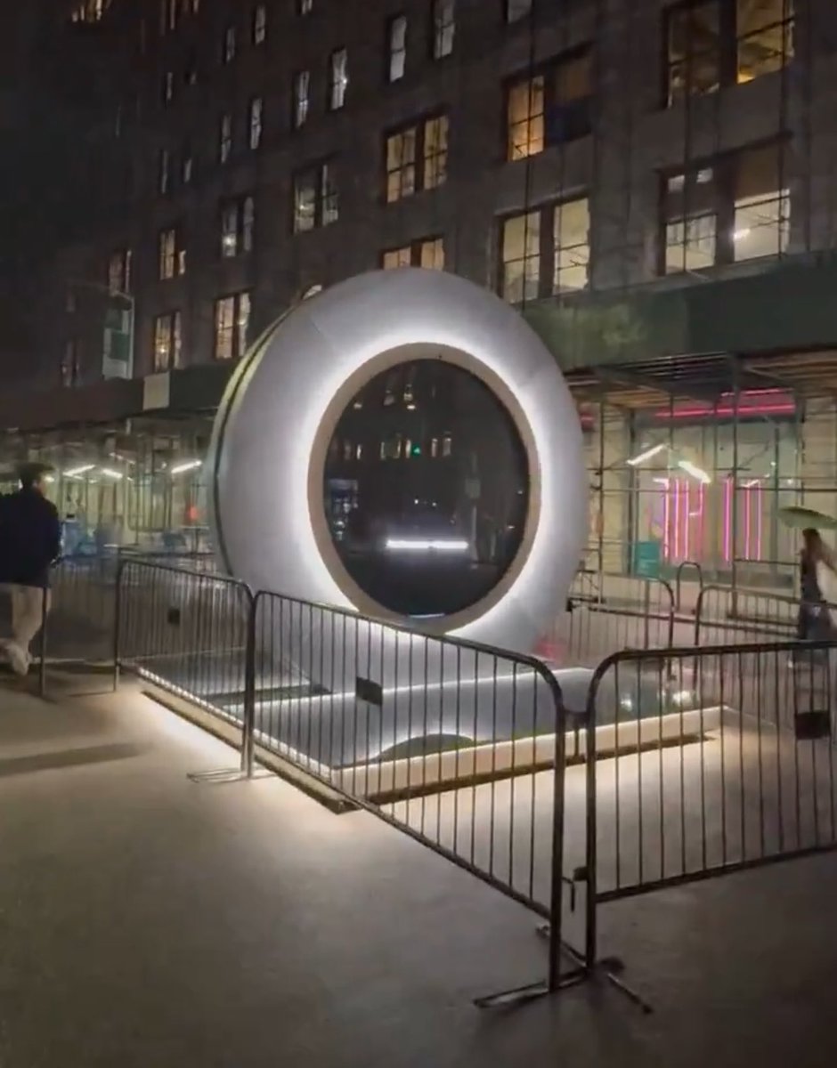 Hilarious that they turned off the portal *and* added barriers so people can’t reach the camera The social experiment is going well