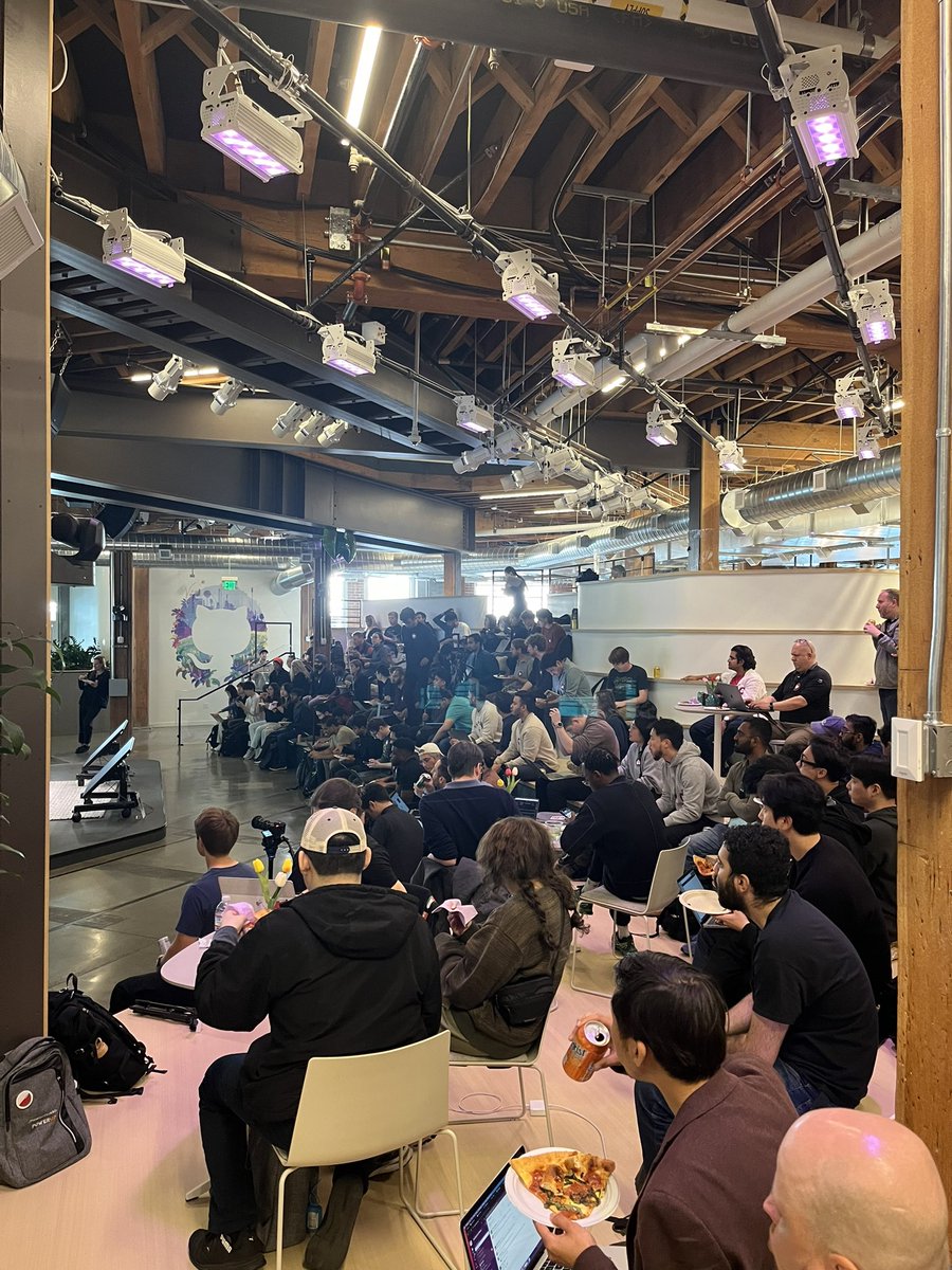 Just a casual night in SF at the @github offices full of AI builders.

Shoutout @itsajchan @malgamves and @weaviate_io for the event and continuing to support the community.