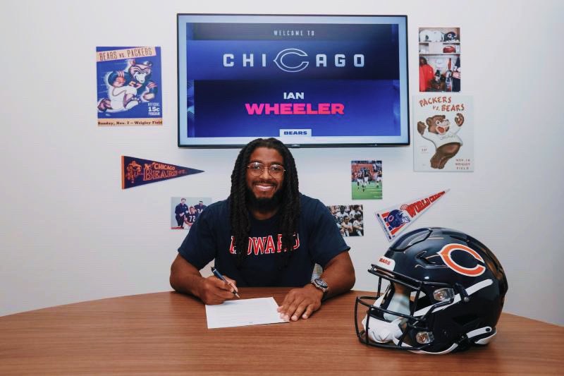 Howard University RB Ian Wheeler signed a 3 year, $2,830,000 contract with the Chicago Bears, including an average annual salary of $943,333