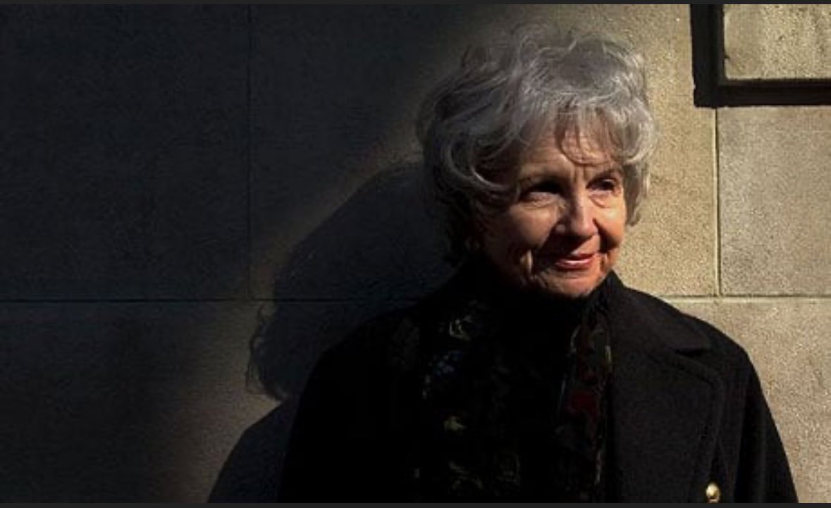 Alice Munro was born in Wingham, Ontario. Years ago, I was a dentist in a city nearby and used to visit her native town to better understand the atmosphere of her stories. Her stories took place in small towns, away from big city hustle and bustle. There was a small park named…