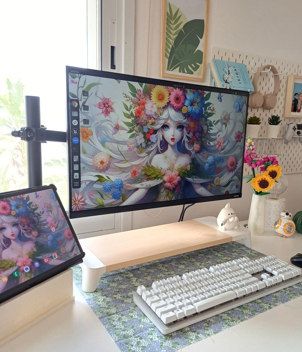 Good morning everyone 🌸🌻 When did you start coding for the first time? 

#cozy #cozyhome #cozydecor #desksetup #aesthetic #deskgoals #cozyvibes #cozyliving #deskspace #deskdecor #gamingsetup #gaming #gamingsetups