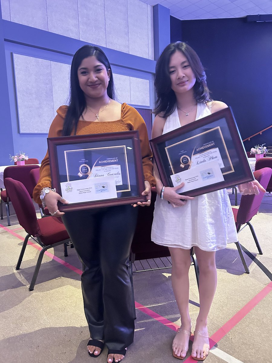 Congratulations to Linda and Diana on being awarded the Hope Scholarship this evening! 

I am so proud of both of you! 💛