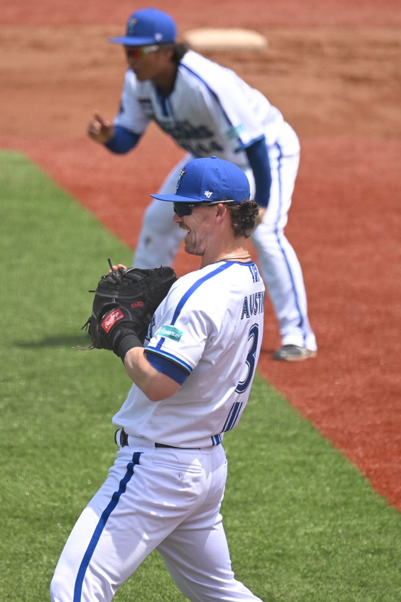 TAがゲラ発動しててこっちも笑う😆

2024/05/15
#baystars #オースティン