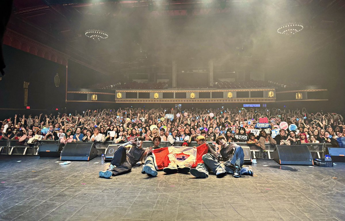 It was great to perform in Montreal for the first time! Move to the next city with good memories🥰 #CIX #씨아이엑스 #BX #승훈 #배진영 #용희 #현석 #CIX3rdCONCERT #0_or_1 #0_or_1_inNORTHAMERICA #0_or_1_MONTREAL #CIXinMONTREAL