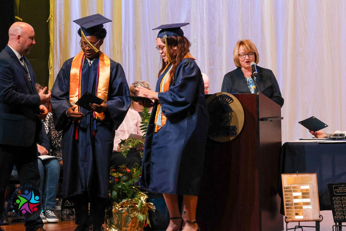 schooldist186's tweet photo. SSHS hosted their 2024 Senior Recognition Ceremony tonight in their beautiful auditorium. Friends and family gathered to celebrate the many accomplishments of the Spartans!! Congratulations on your hard work!
#connect186 #weare186 #eastside #sshs https://t.co/YhlQI9QurP