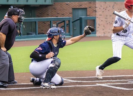Rhett Briggs (‘24 C) has a HUGE night, knocking off the host team and sending his boys to STATE!!! 

The <a href="/BaseballLabette/">Labette Baseball</a> commit was 1-2, 2BB, 2 runs scored in the opener, and 2-4 in the Regional Championship, knocking in 2RBI for the 3-1 victory! 

STATE BOUND!

#FlyersFamily