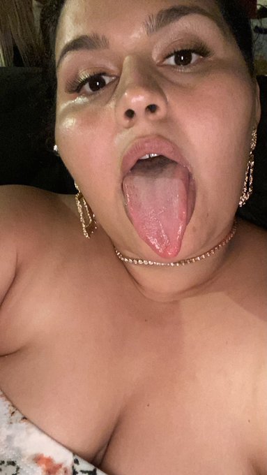 Long 👅 https://t.co/G10EBnG1xE<a href="/tag/mvsales"class="tags"><span>#mvsales</span></a>