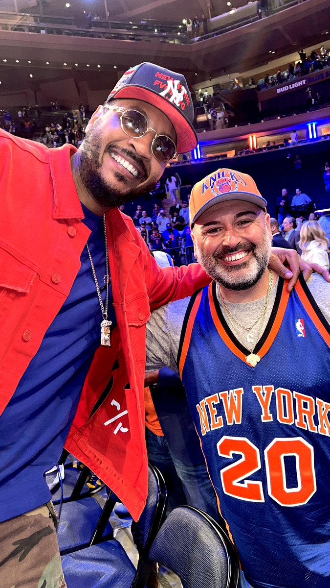 Great to see the legend, @carmeloanthony, at The Garden! 

🧡💙
