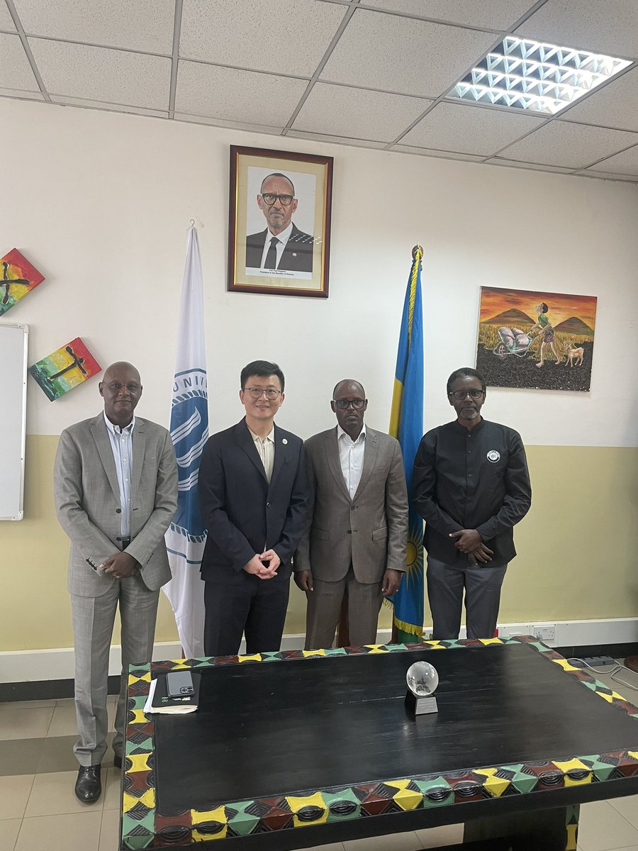 VC Prof. Kayihura Muganga Didas hosts ADRA's Mr. Cheng Cheng in his office at Gikondo UR HQ to discuss the first Africa-China Job Creation Project with AGRA sponsorship this August. Goal: 1.5 million jobs by 2030. Nyagatare Guillaume, PhD, and Prof. Bucagu of @UR_CAVM attended.