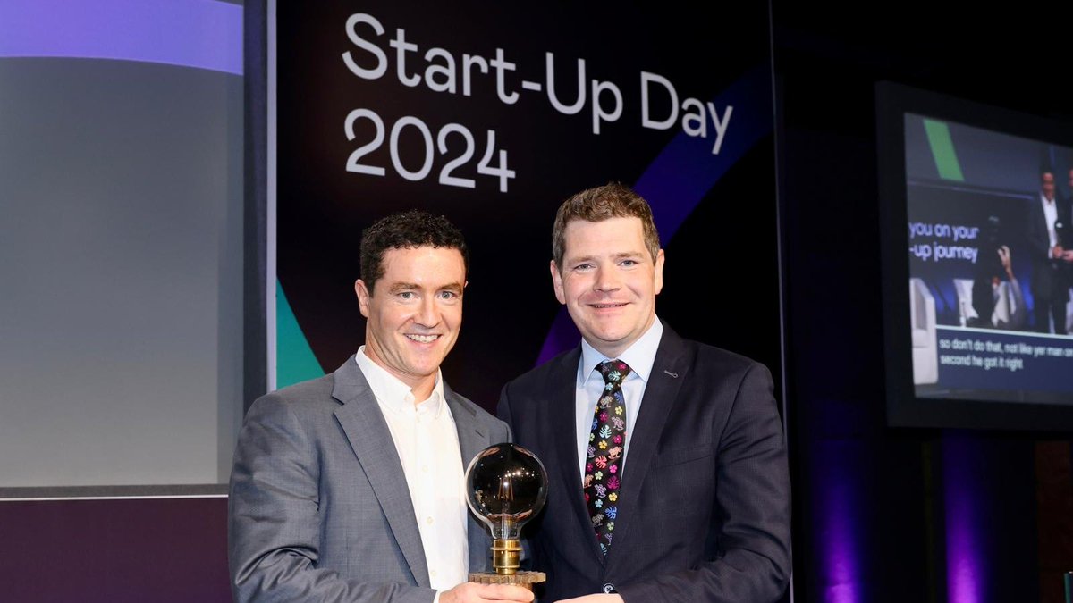 Minister @peterburkefg presented Dr. Cormac Farrelly of @UCD spin-out LaNua Medical with the Big Idea’s Award at Enterprise Ireland’s Start-Up Day 2024. LaNua Medical will represent Ireland at the Pegasus Start-Up World Cup in San Francisco this year. rebrand.ly/Big-Ideas