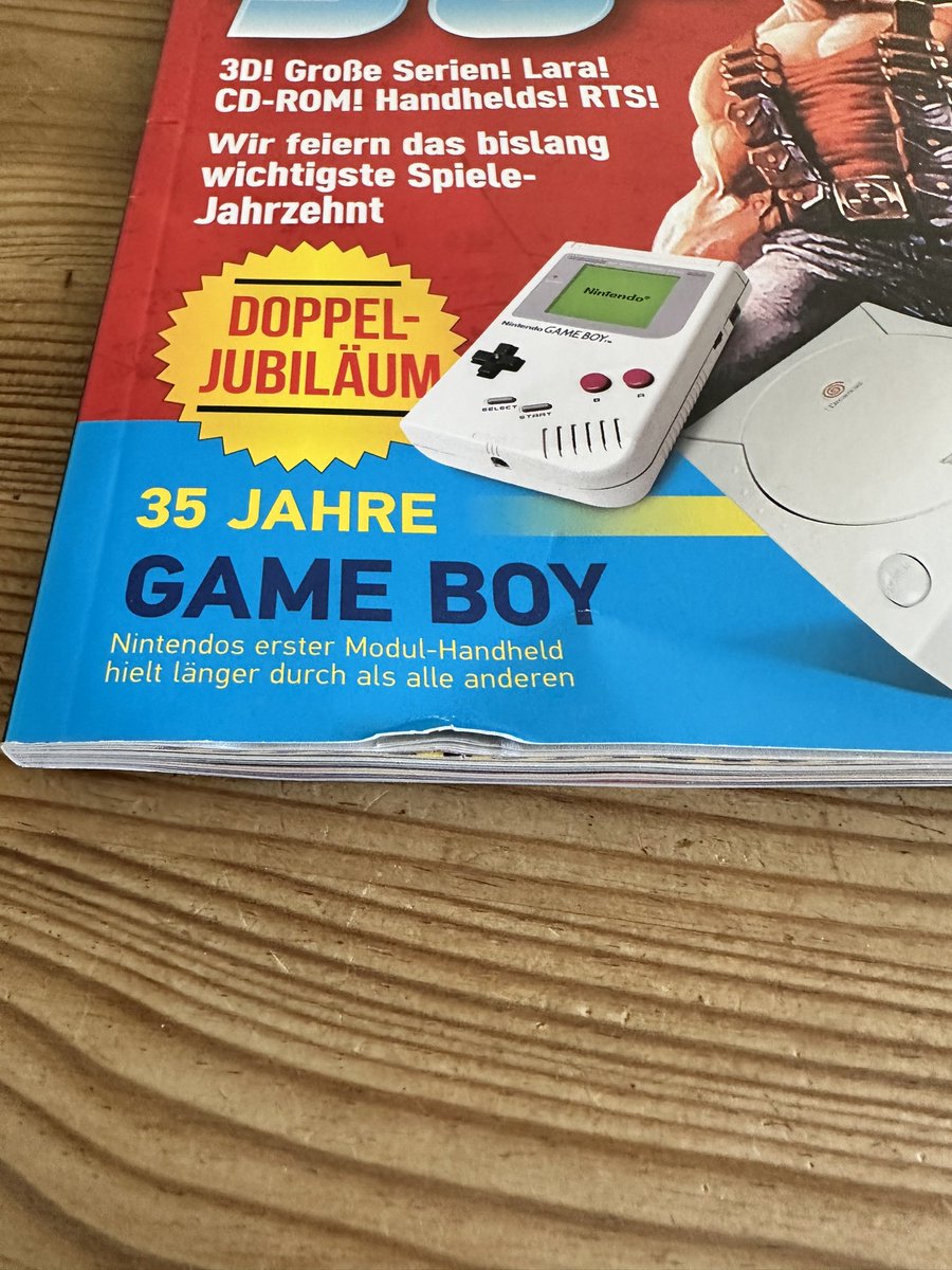 Liebe @RetroGamer_de, ich glaube, die Farbe für den „Bitte nicht knicken“-Aufdruck auf dem Schutzumschlag könnt Ihr Euch in Zukunft auch sparen - das wird von den Postboten und Postbotinnen eh nur als ganz, ganz unverbindliche Empfehlung gesehen…