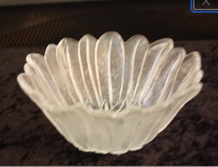 emmasattic98's tweet image. Vintage Indiana Glass Lily Pons Etched Frosted Sunflower Bowl by EmmasAtticTreasures etsy.me/3FtbQgh via @Etsy #SunflowerBowl #IndianaGlass #Etched #Frosted #LilyPons #Dining