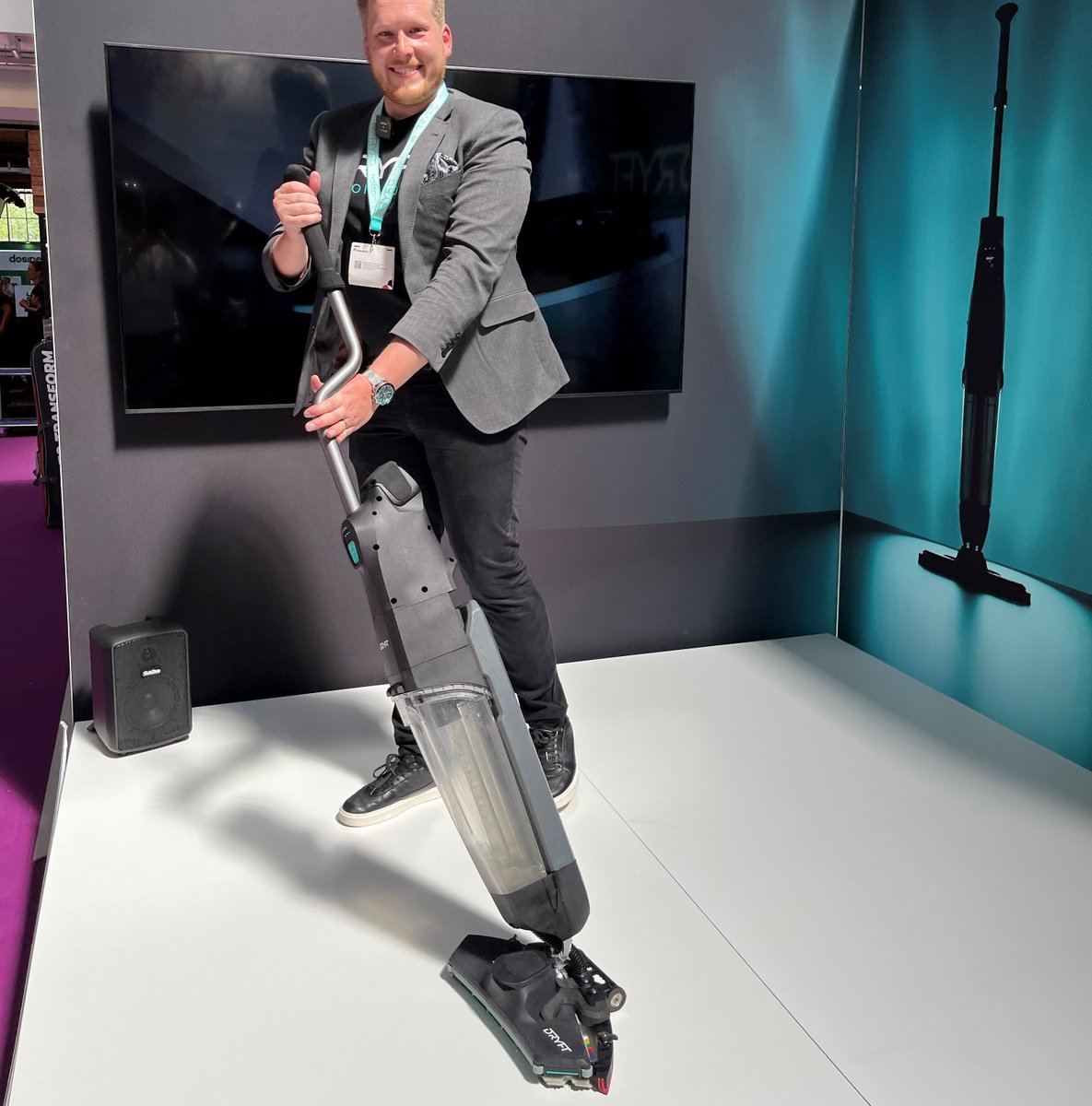 OSCSuk's tweet photo. #Interclean2024 Day 1 Complete ✅

Had a great day one at @intercleanshow yesterday.

2 brand new machines from @motorscrubber (DRYFT) and Numatic (122NX-R).

Lets see what suprises we can find today!

#interclean #amsterdam #cleaningshow #clean #cleaning #show https://t.co/N1JdeLRbSJ