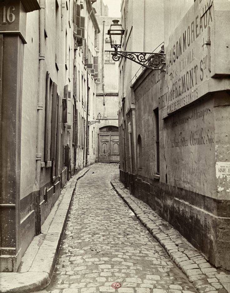 Charles Marville. Impasse des Provençaux, de la rue de l'Arbre-Sec c.1865. 1er