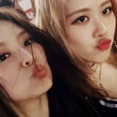 i've said this before and i'm gonna say it again,

jhoaiah is chaennie of ppop