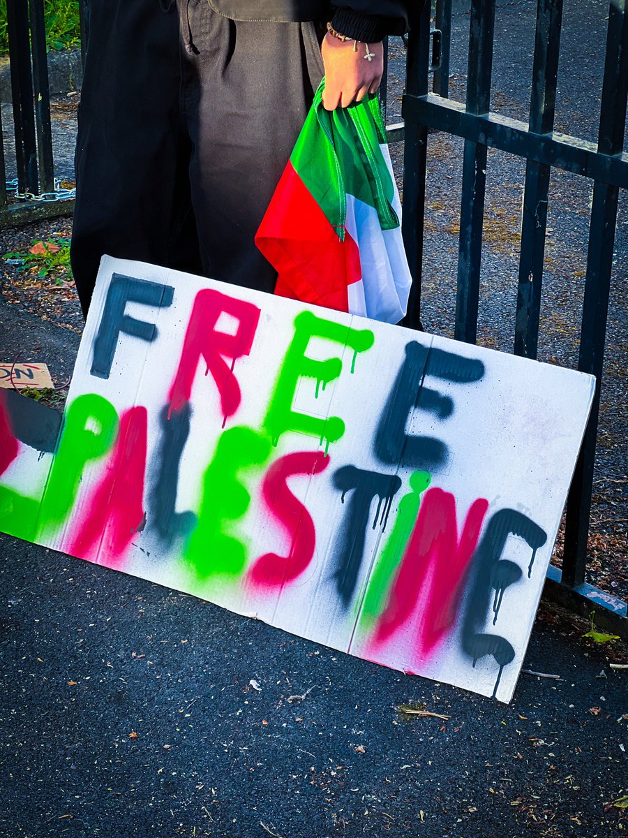 Message de service des lycéen•nes du lycée Malherbe (Caen) en blocage ce matin contre le génocide en cours 🇵🇸