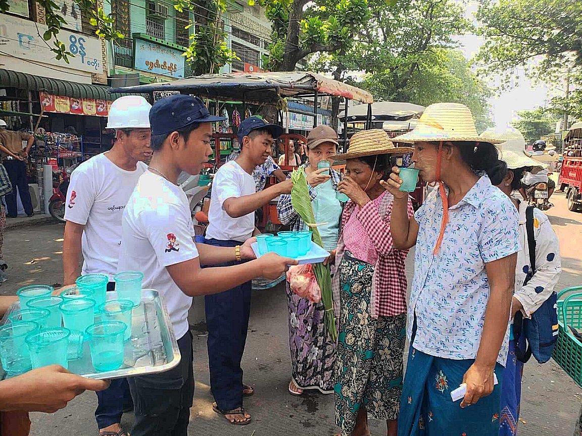 .@ifrc release & @WWAttribution study showing #climatechange driving Asia-wide heat; @AdiBahadur says extreme #heat overwhelming manifestation of #climatecrisis, incremental steps not enough, transformational shifts urgently needed; pic, @MyanmarRedCross - bit.ly/4bfhYXG