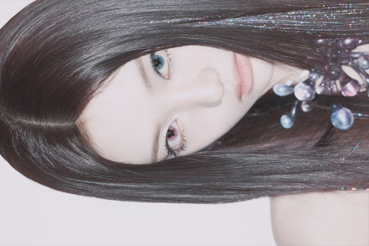 ㅤ
ㅤㅤ♡⸼ ꒰ Captivating with a gaze that cuts through. . . ꒱ 
ㅤ