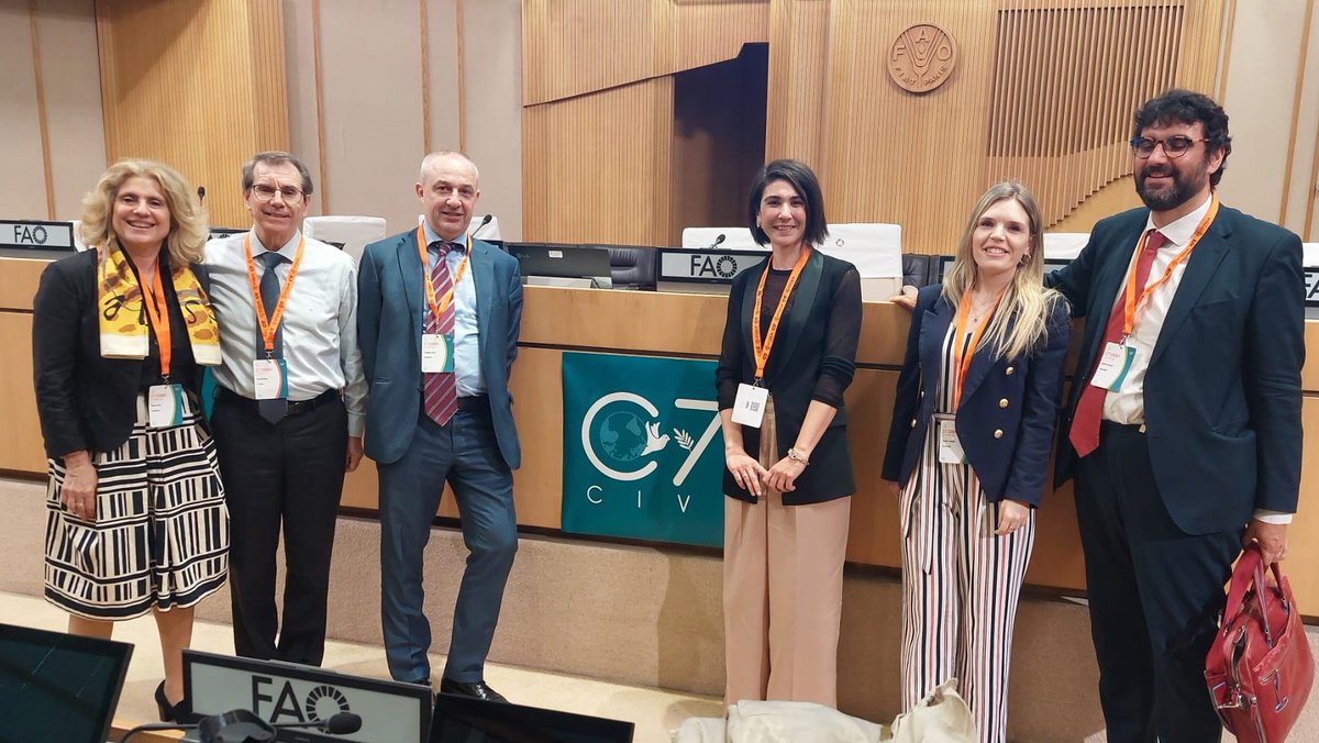The #C7Summit started yesterday and the Italian Cooperative Alliance is taking part in it! #Cooperatives have been involved in the discussion and took part in various C7 working groups. 📸Coop representatives with Riccardo Moro, C7 Chair. #g7italy