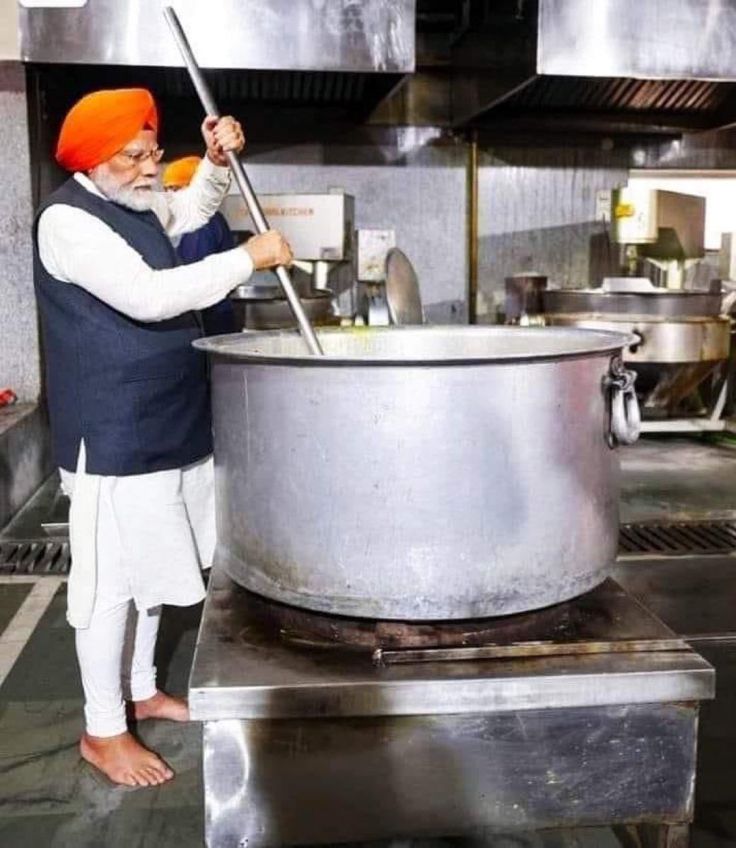 ਇਸ ਨੂੰ ਕਹਿੰਦੇ ਆ ਗੱਲਾਂ ਦੀ ਕੜਾਹ ਬਨਾਉਣਾ ਕਿਉਂਕਿ ਗੈਸ ਤੇ ਅੱਗ ਤੋਂ ਬਿਨਾ ਤਾਂ ਉਹੀ ਬਣ ਸਕਦਾ। 😂😂

ਤੁਸੀ ਦੱਸੋ ਜੁਮਲੇਬਾਜ ਬਿਨਾ ਅੱਗ ਦੇ ਕੀ ਬਣਾ ਰਿਹਾ ?