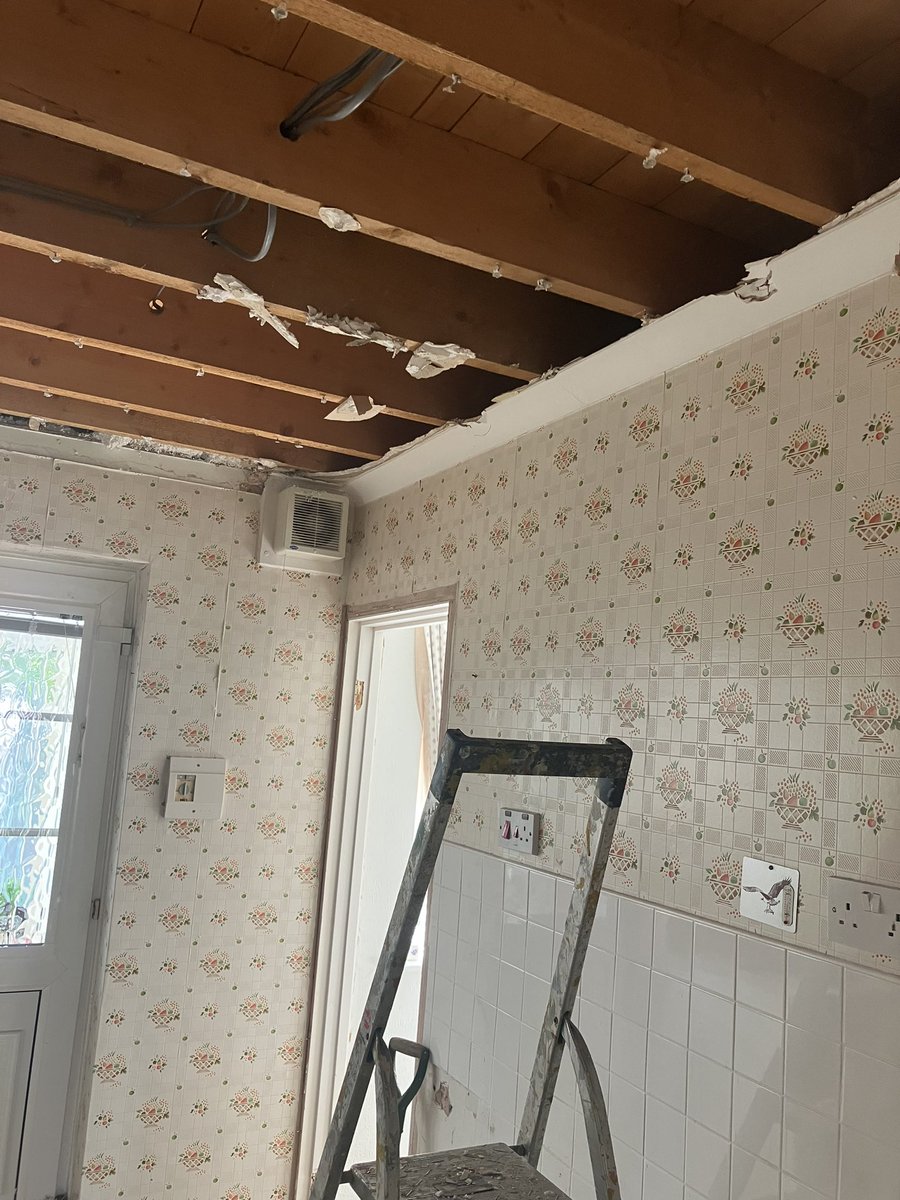 Old Artex ceilings in the kitchen have come down. Walls will follow soon. @HowdensJoinery #kitchens #kitchendecor