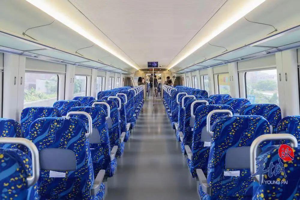 Good news arrived!👏👏 The #Guangzhou-#Foshan South Loop and the Foshan-#Dongguan Intercity lines are to open soon.🚈🚉

As a result, the traveling time between Foshan, Guangzhou, and Dongguan will be shortened to just 30 minutes. #GBA [📸/Yangcheng Evening News]