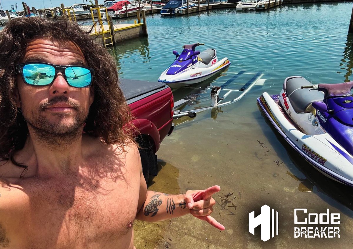 You can spend your free time trying to forget about life, or you can use it to build the life you want. Day 530 #Sober 🍻🦾 youtube.com/watch?v=9Yk9Sb… Yesterday afternoon I toured some of Canada's most southern beaches, along the north shores of @LakeErieNorth! 🇨🇦 Canada's most